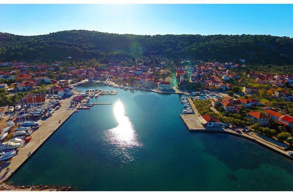 Apartment Marinsko Veli Iž 外观 照片
